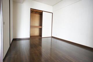 写真は302号室です