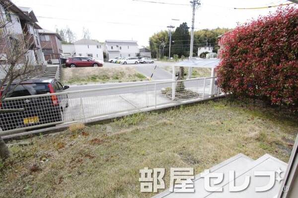 専用庭。他号室の写真です。