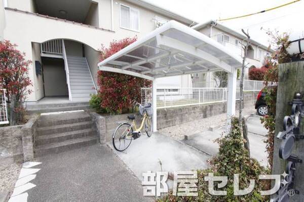 駐輪場。