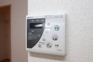 給湯温度の調整はこちらのパネルからどうぞ