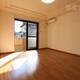 日光のよくあたるお部屋です。