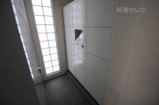宅配BOXあります。