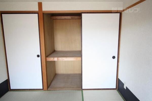 和室の収納です。