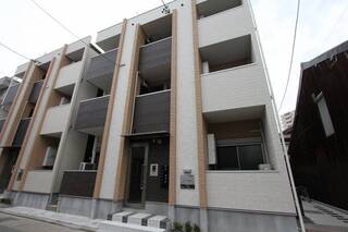 外観からとってもオシャレな建物です