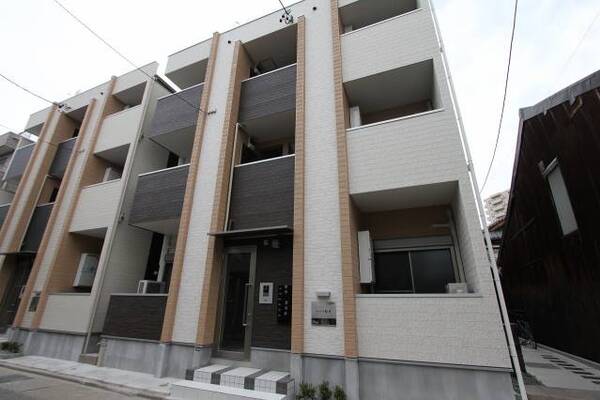 外観からとってもオシャレな建物です