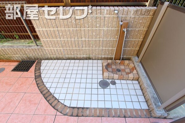 共用部には、ペット用の洗い場コーナーあります
