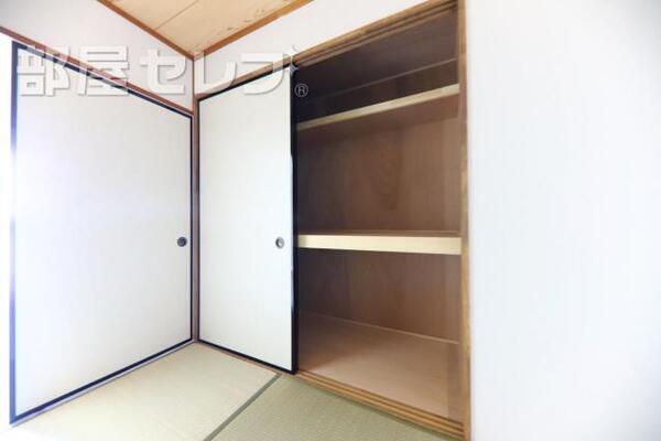 ゆったりとした収納です。