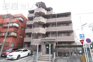 平成にできたまだまだ新しい外観。