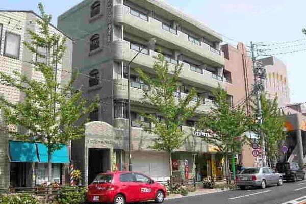 外観もどっしりとしています。