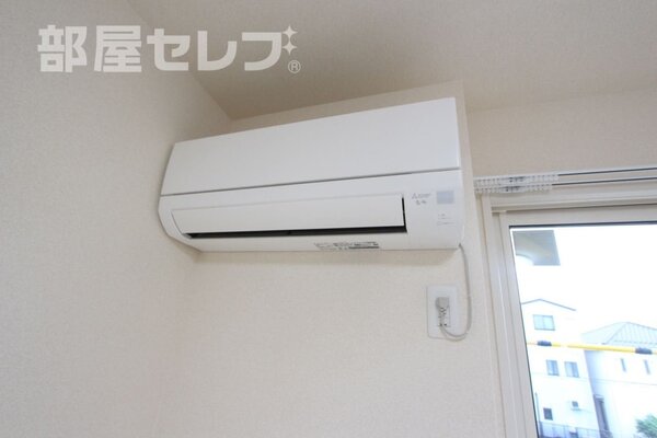写真は202号室の写真です。