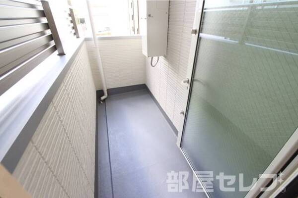 ※EAST棟202号室の写真を流用しています。