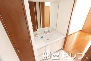 洗髪洗面化粧台。イメージ写真