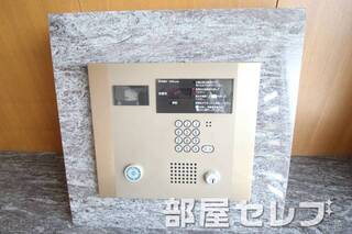 オートロックで安心ですね。