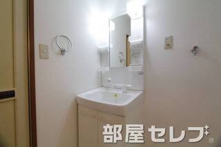 洗髪洗面化粧台。