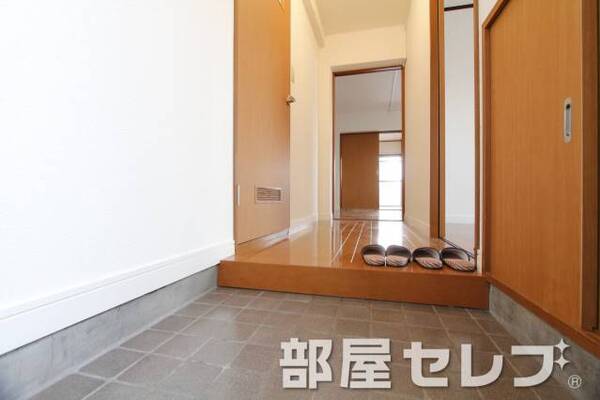 玄関口。