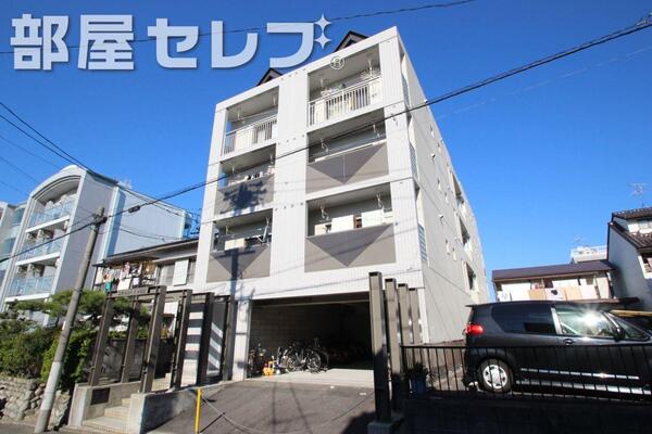 おしゃれな外観