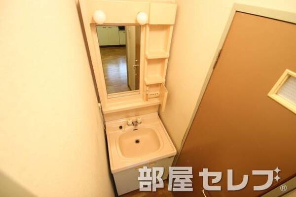 独立洗面で快適。