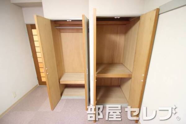 奥行きがある収納です。