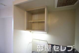 キッチン棚は便利ですよ。101号室の写真です。