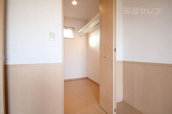 ※102号室内装写真参照