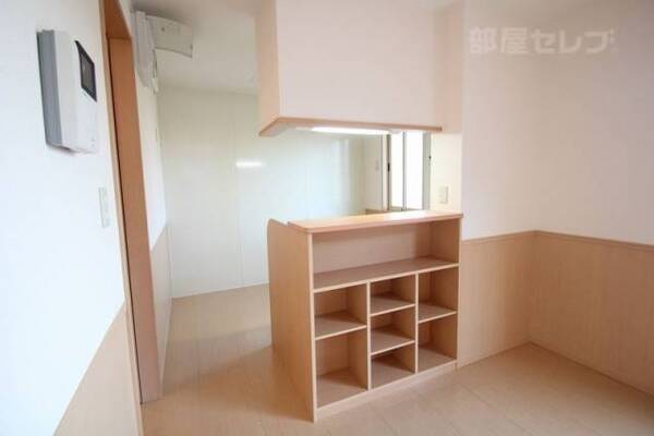 ※102号室内装写真参照