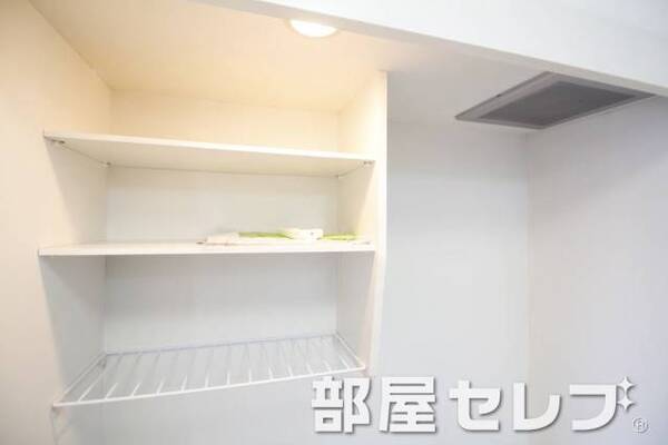 キッチン上部収納。（イメージ写真）