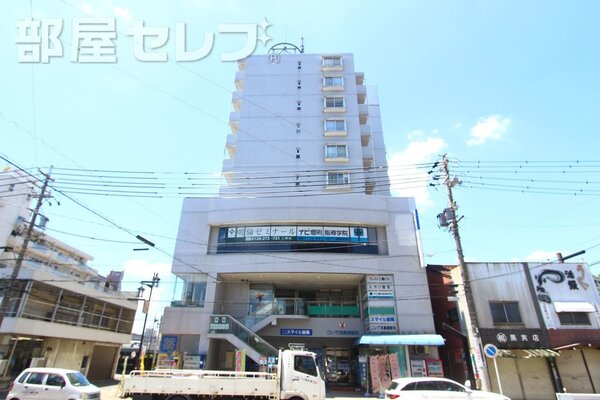 どっしりとした外観です。
