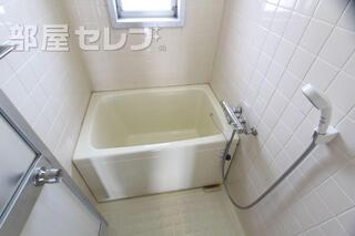 キレイなバスルーム。