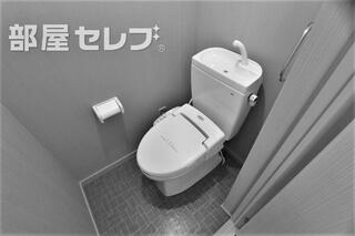 温水洗浄便座付きのお手洗い。