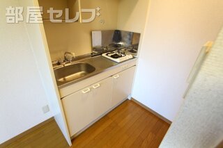 まな板を置けるスペースあります。