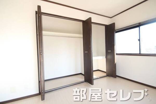 クローゼット。