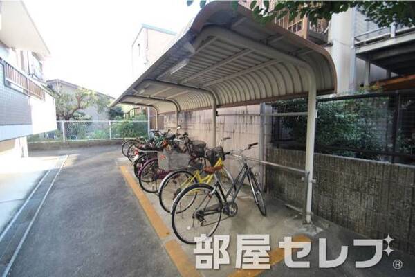 自転車置場。