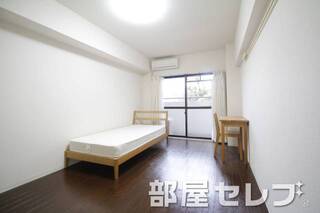 落ち着いたお部屋になります。