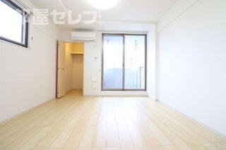 違うお部屋の写真になります。