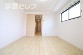 違うお部屋の写真になります。
