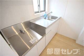 ※202号室の写真を流用しています。