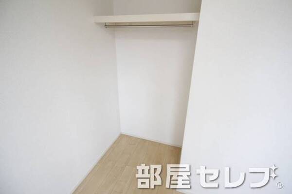 オープンクローゼット。
