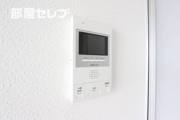 ※階によりアクセントクロスが異なります。（501号室写真）