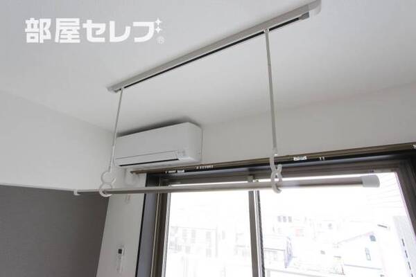 ※階によりアクセントクロスが異なります。（501号室写真）