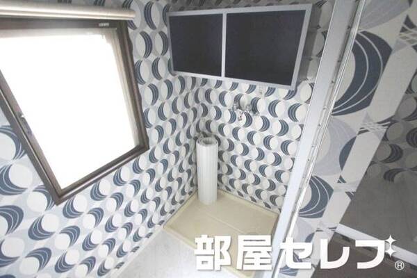 室内洗濯機置き場。