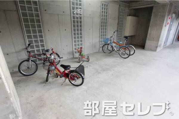 自転車置場。