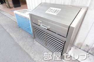 ゴミ置き場。