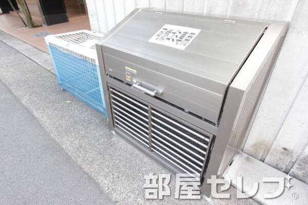 ゴミ置き場。