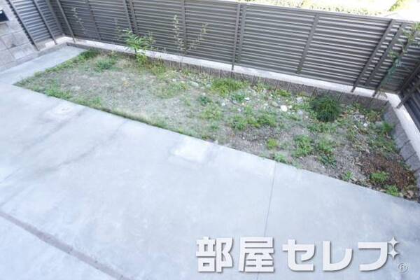 庭付きで快適な生活を。
