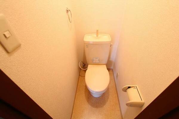 綺麗で清潔感のあるトイレです