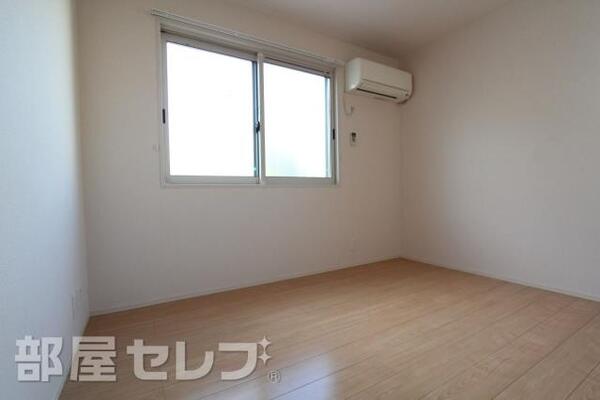 明るいお部屋です。