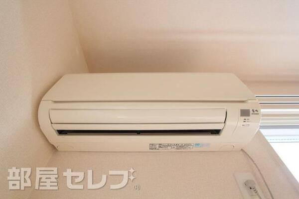 各お部屋にエアコンあります。