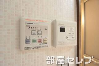 給湯パネル＆人気の浴室乾燥機です。イメージ写真