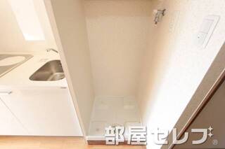 キレイな室内洗濯機置き場です。イメージ写真
