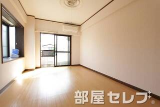 広々としたリビングで生活しやすいですね。